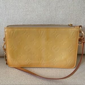 Authentic Louis Vuitton Monogram Vernis Pochette